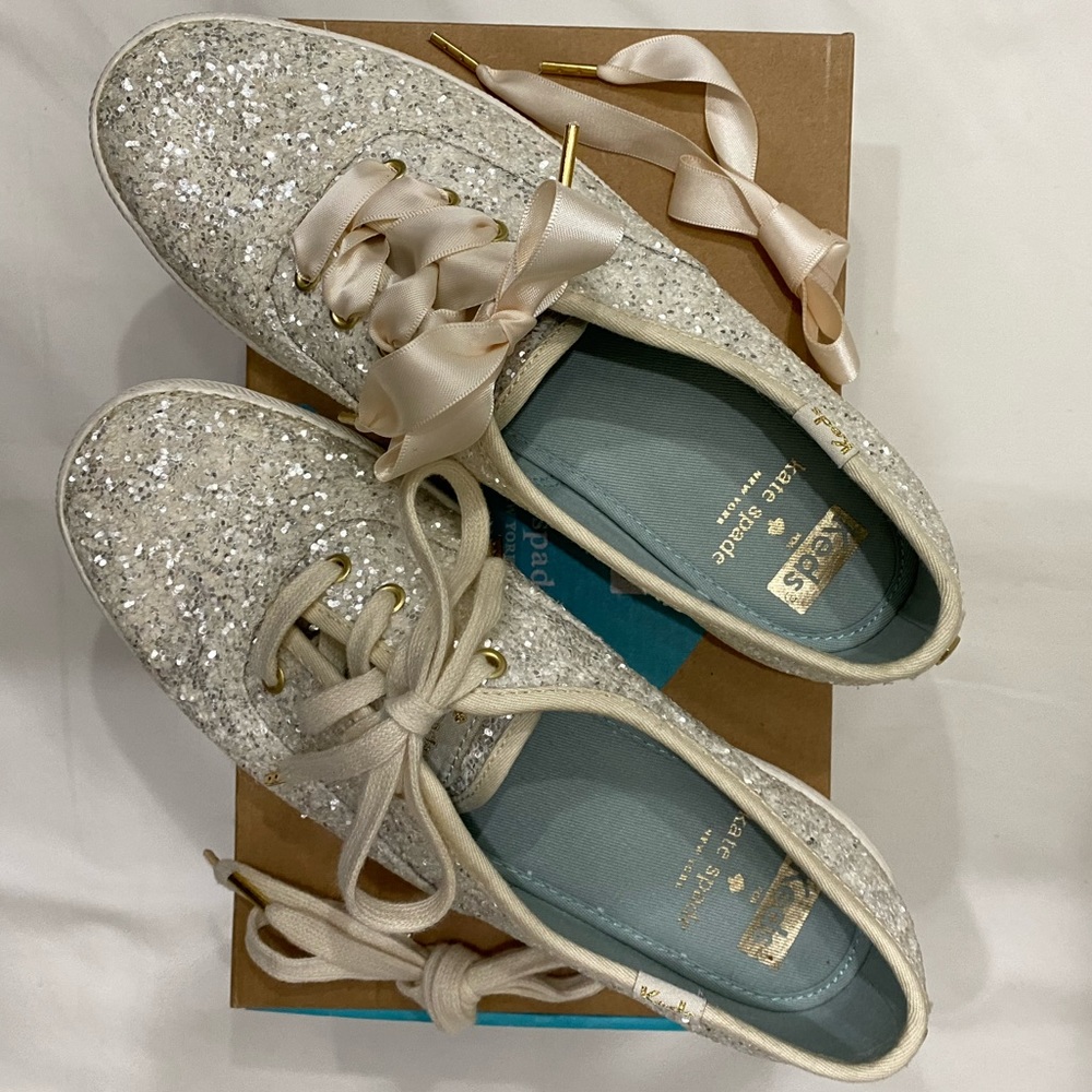 Kate Spade New York X Keds Glitter Sneakers in White. Size 6.5